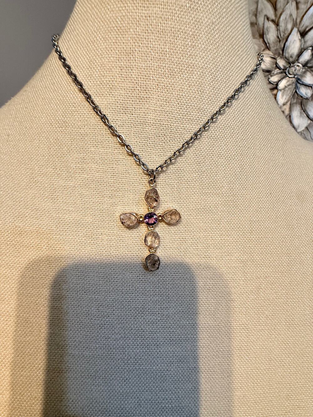 Vintage rhinestone Cross Necklace 16”